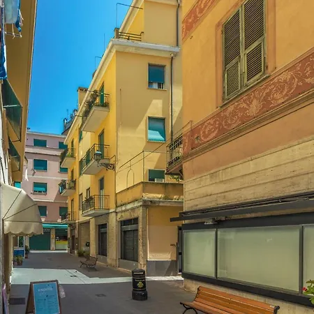 Appartamento Casa Vera Tra Storia, Mare E Comodità